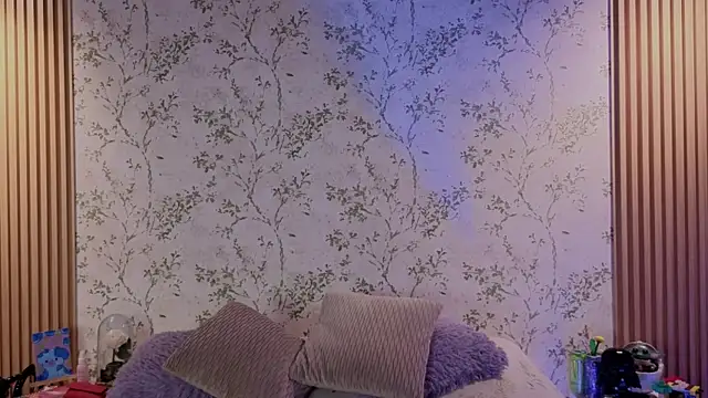 Snapshot of Charlotte__Miller chatting on July 8, 11:33 am Charlotte Miller online show from July 8, 11:33 am