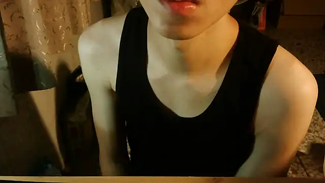 KYU890428 online show from November 8, 5:27 pm