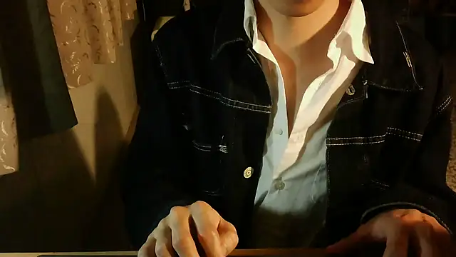 KYU890428 online show from March 11, 5:40 pm