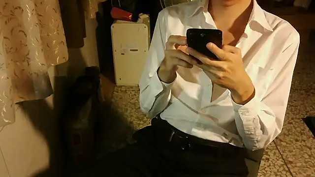 KYU890428 online show from December 18, 5:39 pm