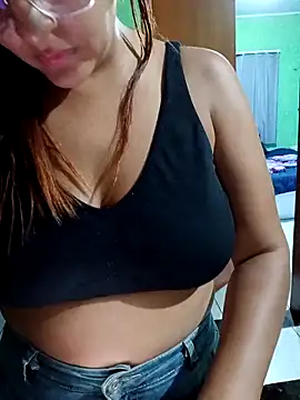 AliceRuivinha2 online show from March 13, 10:37 pm