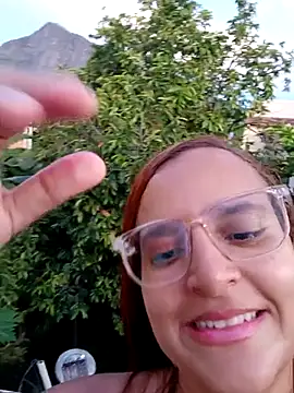 Snapshot of AliceRuivinha2 chatting on February 1, 9:35 pm AliceRuivinha2 online show from February 1, 9:35 pm