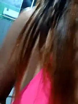 Snapshot of AliceRuivinha2 chatting on February 14, 9:15 pm AliceRuivinha2 online show from February 14, 9:15 pm