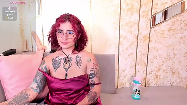 Snapshot of catalehia_moonlight chatting on March 11, 4:51 pm catalehia moonlight online show from March 11, 4:51 pm