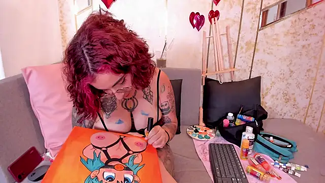 Snapshot of catalehia_moonlight chatting on February 14, 6:29 pm catalehia moonlight online show from February 14, 6:29 pm