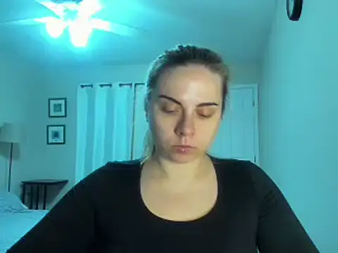 HappyIva online show from September 26, 5:47 am