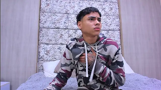 adam piarse01 online show from February 9, 10:57 am