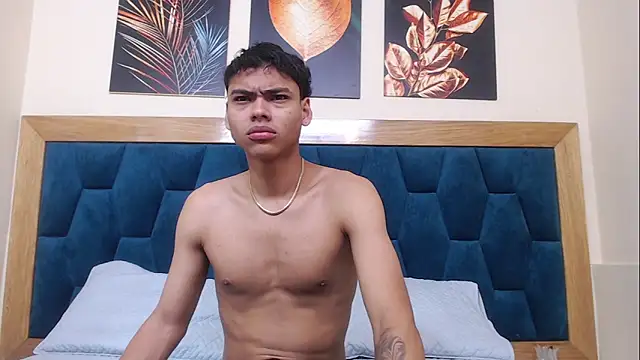 adam piarse01 online show from May 29, 4:07 am