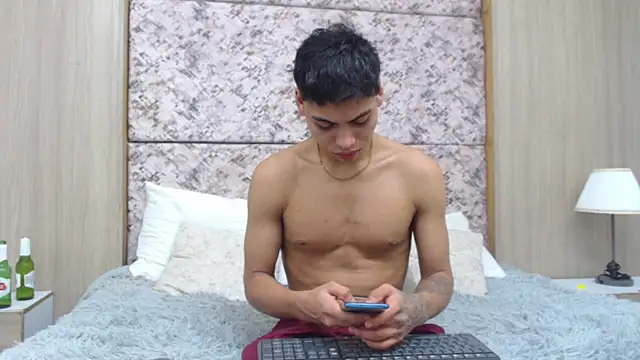 adam piarse01 online show from February 16, 12:09 am