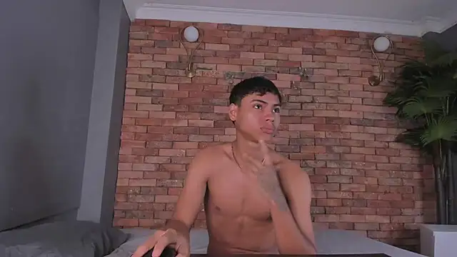 adam piarse01 online show from November 27, 10:54 pm