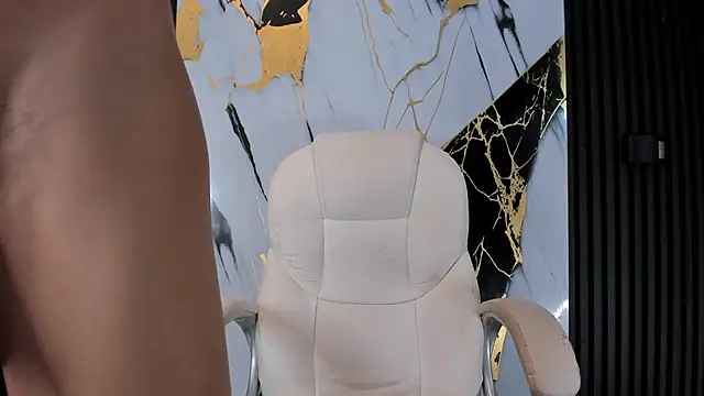 adam piarse01 online show from March 3, 6:20 am