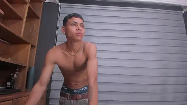 adam piarse01 online show from March 14, 12:10 am