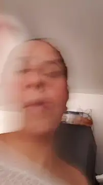 downsonMia online show from April 7, 1:35 pm