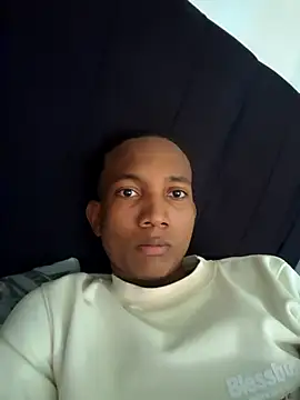 EmiroAndr3S online show from January 6, 6:45 pm