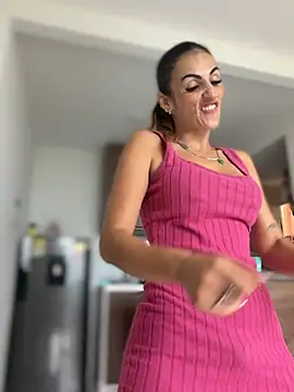 Samantha bigboobs online show from April 12, 9:40 pm