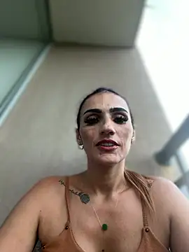 Snapshot of Samantha_bigboobs chatting on July 16, 10:51 pm Samantha bigboobs online show from July 16, 10:51 pm