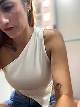 Snapshot of Samantha_bigboobs chatting on September 10, 9:58 pm Samantha bigboobs online show from September 10, 9:58 pm