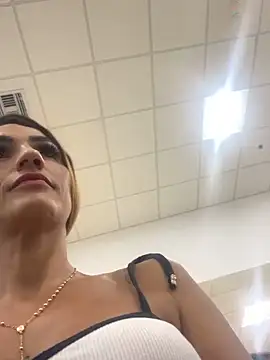 Samantha bigboobs online show from December 22, 7:47 pm