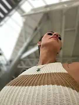 Samantha bigboobs online show from March 27, 7:37 pm