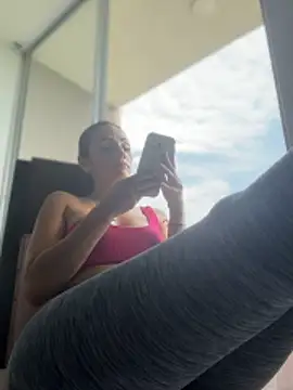 Samantha bigboobs online show from April 14, 4:01 pm