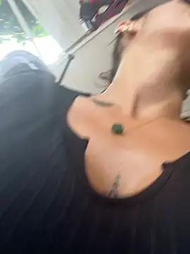 Samantha bigboobs online show from March 25, 3:22 pm