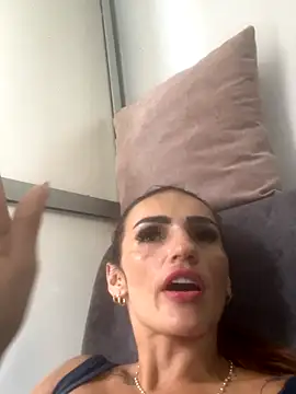 Samantha bigboobs online show from December 3, 6:18 pm