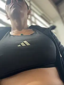 Samantha bigboobs online show from May 12, 3:18 pm