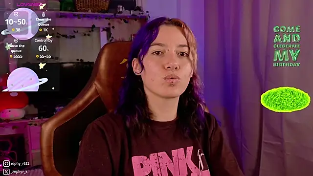 Snapshot of _zephyr_ chatting on February 14, 11:53 pm zephyr online show from February 14, 11:53 pm