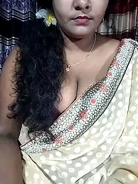 Snapshot of YERY_HOT chatting on October 16, 4:21 am YERY HOT online show from October 16, 4:21 am