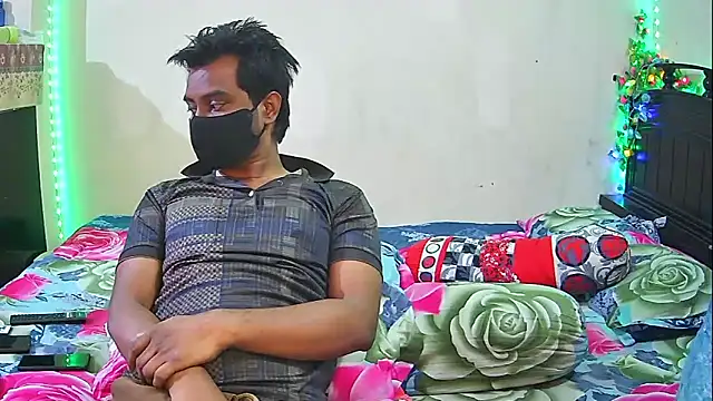 Snapshot of Hot_Nila chatting on February 27, 2:56 am Hot Nila online show from February 27, 2:56 am