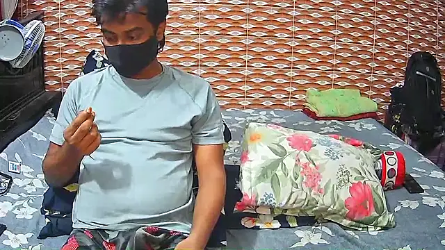 Hot Nila online show from May 19, 9:16 am
