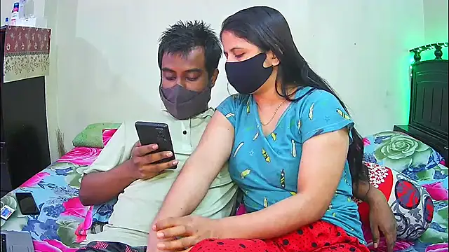 Snapshot of Hot_Nila chatting on December 18, 3:33 am Hot Nila online show from December 18, 3:33 am