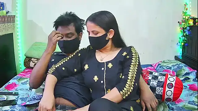 Snapshot of Hot_Nila chatting on February 22, 3:20 am Hot Nila online show from February 22, 3:20 am