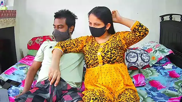 Snapshot of Hot_Nila chatting on December 2, 2:45 am Hot Nila online show from December 2, 2:45 am