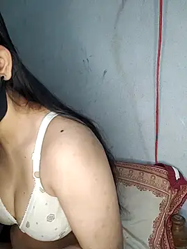 Hot Nila online show from March 11, 2:42 am