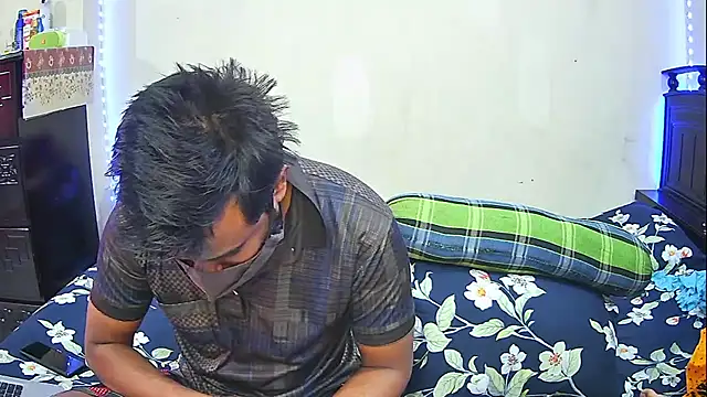 Snapshot of Hot_Nila chatting on January 16, 3:32 am Hot Nila online show from January 16, 3:32 am