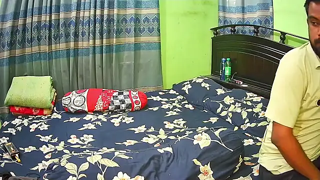 Snapshot of Hot_Nila chatting on November 13, 2:15 am Hot Nila online show from November 13, 2:15 am