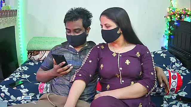 Snapshot of Hot_Nila chatting on February 7, 4:20 am Hot Nila online show from February 7, 4:20 am