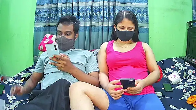 Snapshot of Hot_Nila chatting on November 19, 3:17 am Hot Nila online show from November 19, 3:17 am