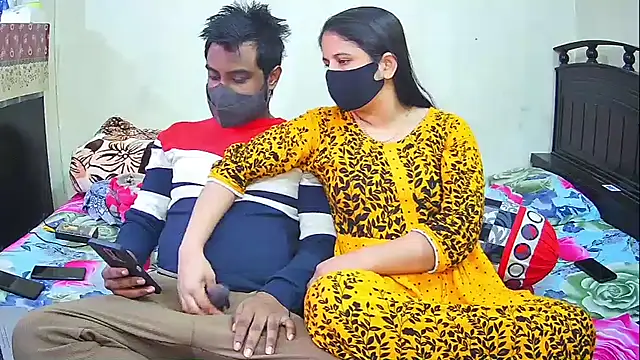 Snapshot of Hot_Nila chatting on January 9, 3:35 am Hot Nila online show from January 9, 3:35 am