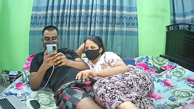 Hot Nila online show from September 18, 3:04 pm