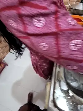 Hot Nila online show from April 27, 4:38 pm