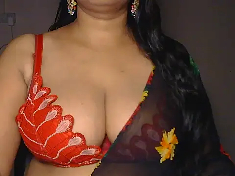 Snapshot of Lovely-payal chatting on July 15, 3:52 pm Lovely-payal online show from July 15, 3:52 pm