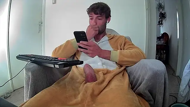 Snapshot of onesieboyx chatting on September 12, 9:20 am onesieboyx online show from September 12, 9:20 am