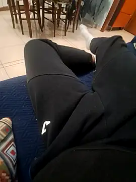 twooloverss online show from December 14, 8:03 pm