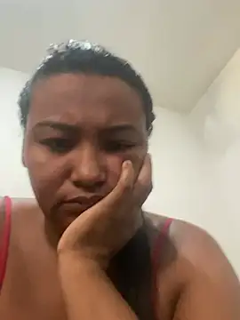 Snapshot of Mariaapimentinha chatting on May 18, 12:54 pm Mariaapimentinha online show from May 18, 12:54 pm