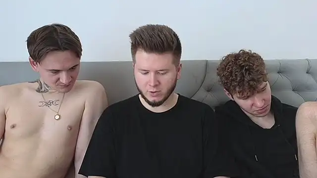 Snapshot of michael_sexdevil chatting on June 2, 2:06 pm michael sexdevil online show from June 2, 2:06 pm