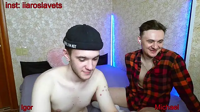 Snapshot of michael_sexdevil chatting on February 4, 12:22 pm michael sexdevil online show from February 4, 12:22 pm