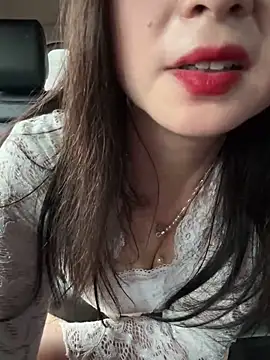 Snapshot of SSSniang- chatting on March 9, 9:35 am SSSniang- online show from March 9, 9:35 am