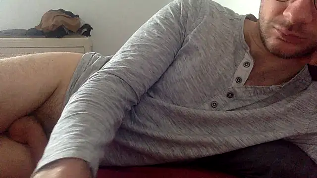 Snapshot of coquin5995 chatting on March 22, 7:04 am coquin5995 online show from March 22, 7:04 am